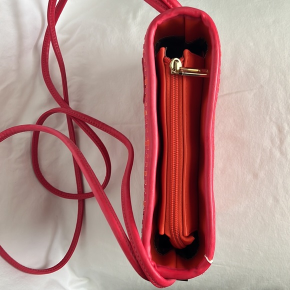 Samoe Style Crossbody Convertible Wover Purse Handbag. Tangerine & Berry Pink. - Picture 7 of 7